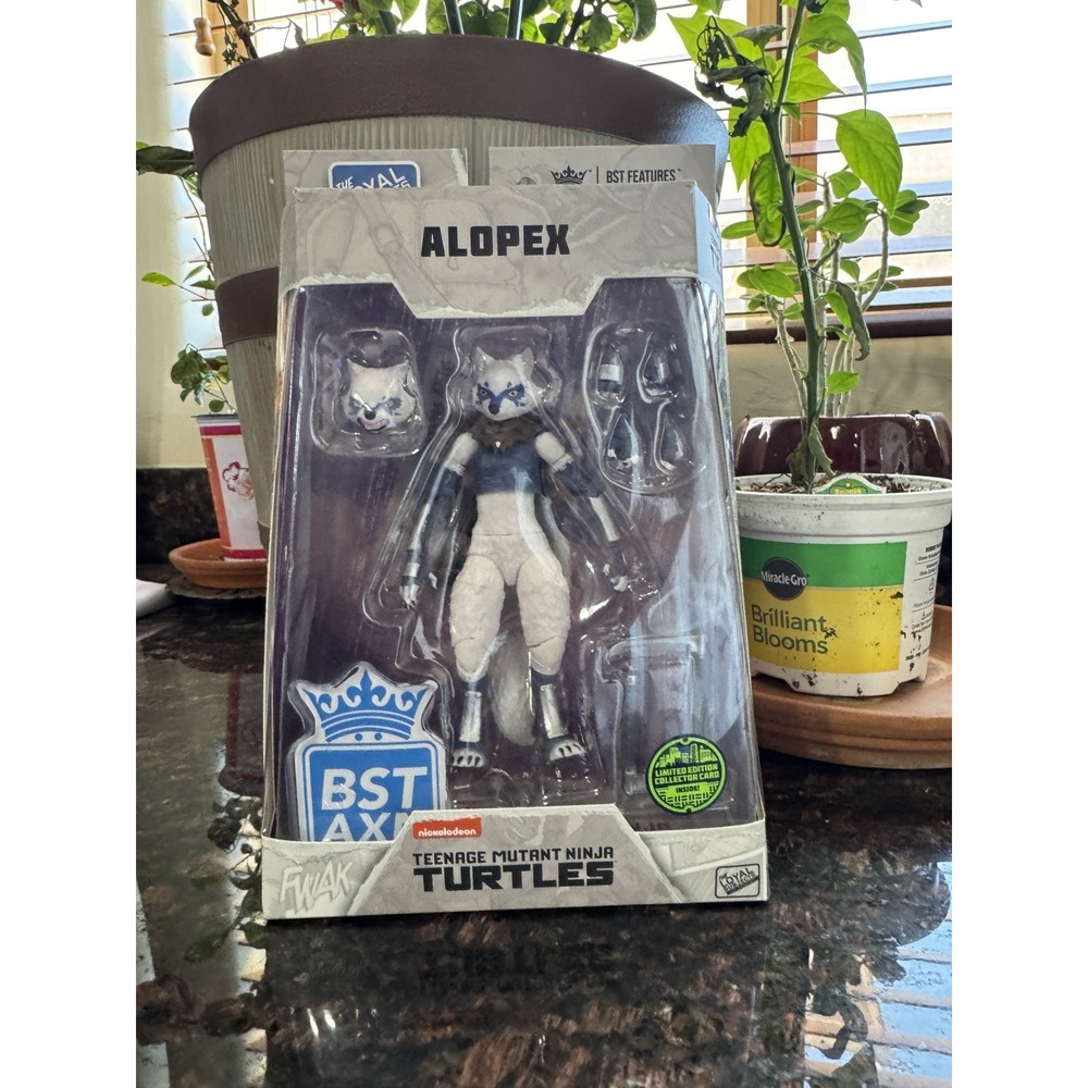 TMNT BST AXN Alopex IDW 5in Action Figure The Loyal Subjects BATMNTALOWB01